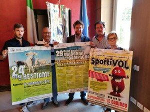 Il Sindaco di Seregno Rossi con l'assessore Capelli e lo staff "Madonna della Campagna"